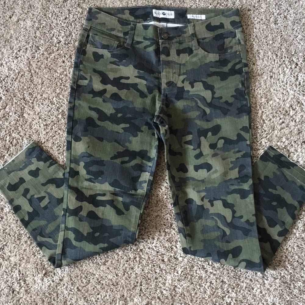NWOT Gap Camo (Army Fatigue),  Jeans, Olive and Black Skinny Fit, Jrs Size 5